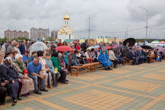 Лилия Сулейманова: И дождь нипочём: Сегодня в Сургуте прошел Сабантуй // ФОТОРЕПОРТАЖ
