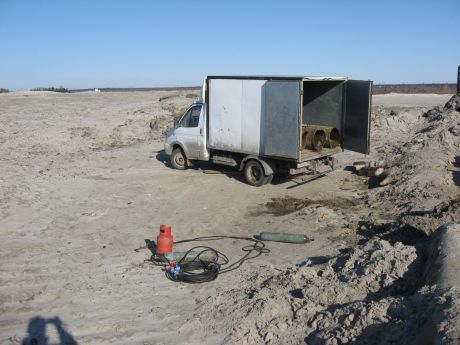 Житель Сургутского района пытался украсть трубы с месторождения